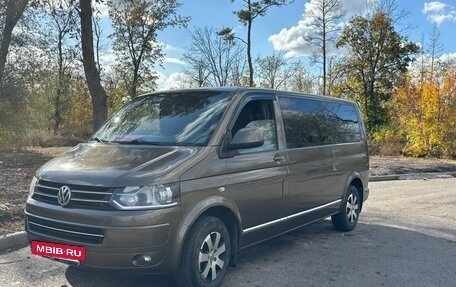Volkswagen Transporter T5 рестайлинг, 2011 год, 1 350 000 рублей, 2 фотография