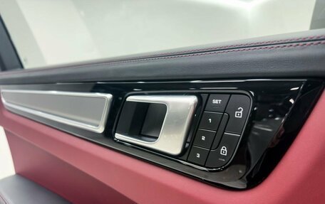 Porsche Cayenne III, 2022 год, 10 899 000 рублей, 11 фотография