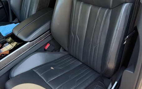 Audi A8, 2019 год, 4 450 000 рублей, 8 фотография