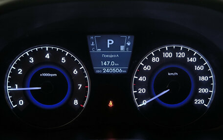 Hyundai Solaris II рестайлинг, 2011 год, 505 000 рублей, 13 фотография