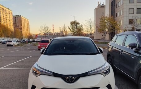 Toyota C-HR I рестайлинг, 2019 год, 2 250 000 рублей, 3 фотография