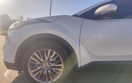 Toyota C-HR I рестайлинг, 2019 год, 2 250 000 рублей, 8 фотография