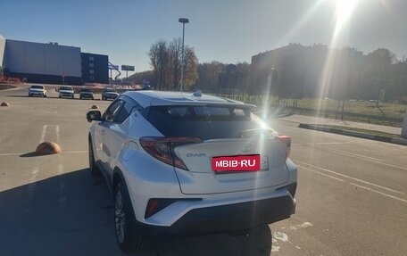 Toyota C-HR I рестайлинг, 2019 год, 2 250 000 рублей, 9 фотография
