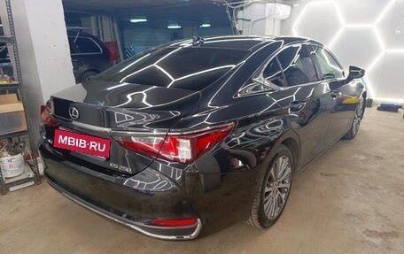 Lexus ES VII, 2022 год, 4 900 000 рублей, 3 фотография