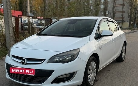 Opel Astra J, 2013 год, 670 000 рублей, 3 фотография