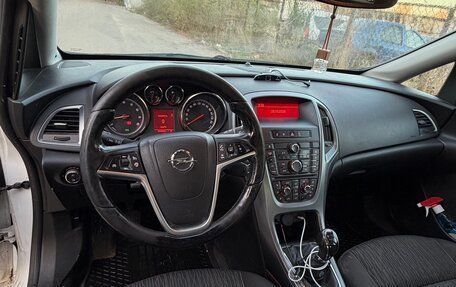 Opel Astra J, 2013 год, 670 000 рублей, 6 фотография