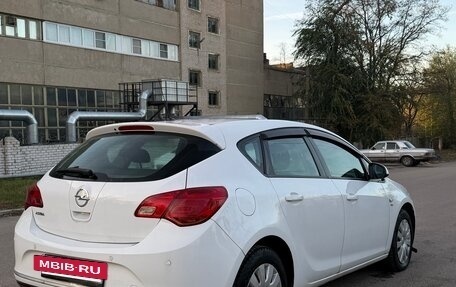 Opel Astra J, 2013 год, 670 000 рублей, 5 фотография
