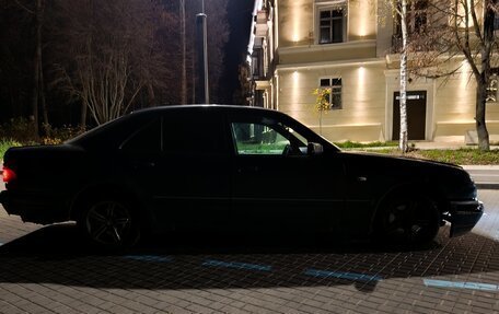 Mercedes-Benz E-Класс, 1997 год, 230 000 рублей, 6 фотография