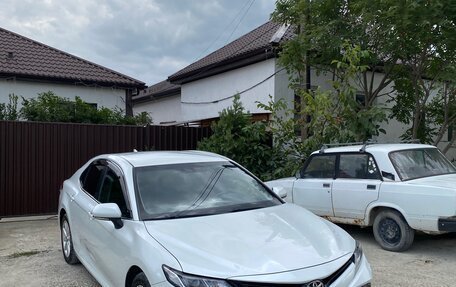 Toyota Camry, 2019 год, 2 150 000 рублей, 2 фотография