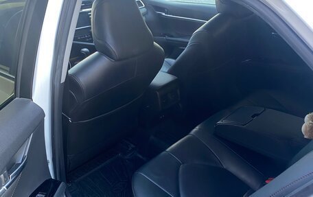Toyota Camry, 2019 год, 2 150 000 рублей, 10 фотография