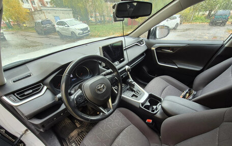 Toyota RAV4, 2021 год, 3 360 000 рублей, 6 фотография