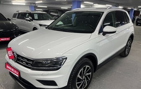 Volkswagen Tiguan II, 2018 год, 2 359 000 рублей, 1 фотография