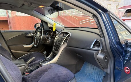 Opel Astra J, 2010 год, 750 000 рублей, 10 фотография