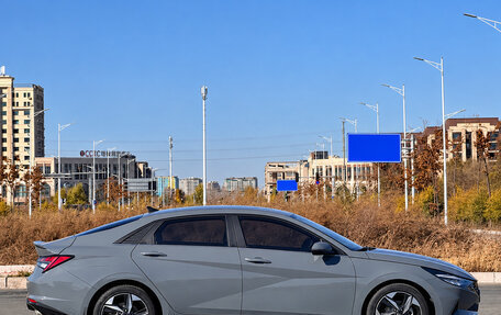 Hyundai Elantra, 2022 год, 1 740 000 рублей, 6 фотография
