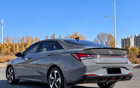 Hyundai Elantra, 2022 год, 1 740 000 рублей, 4 фотография