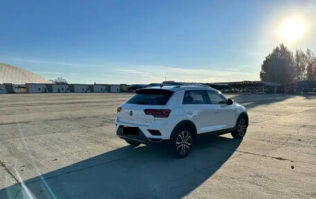 Volkswagen T-Roc I, 2022 год, 1 795 000 рублей, 5 фотография