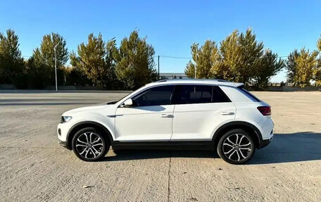 Volkswagen T-Roc I, 2022 год, 1 795 000 рублей, 6 фотография