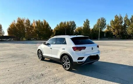 Volkswagen T-Roc I, 2022 год, 1 795 000 рублей, 4 фотография