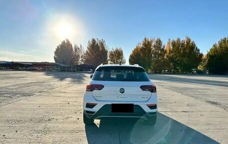 Volkswagen T-Roc I, 2022 год, 1 795 000 рублей, 8 фотография