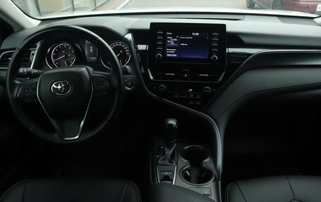Toyota Camry, 2021 год, 2 990 000 рублей, 7 фотография