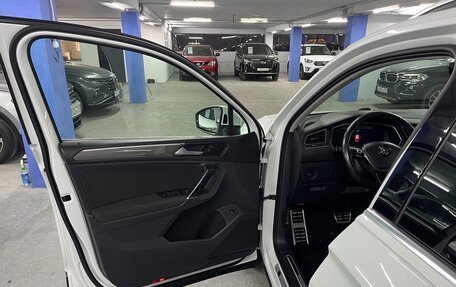 Volkswagen Tiguan II, 2018 год, 2 359 000 рублей, 10 фотография