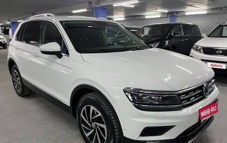 Volkswagen Tiguan II, 2018 год, 2 359 000 рублей, 3 фотография