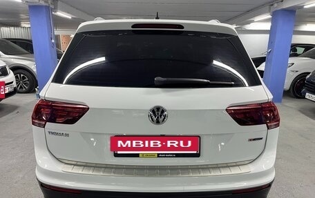 Volkswagen Tiguan II, 2018 год, 2 359 000 рублей, 6 фотография