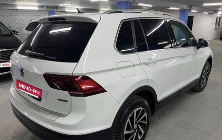 Volkswagen Tiguan II, 2018 год, 2 359 000 рублей, 5 фотография