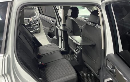 Volkswagen Tiguan II, 2018 год, 2 359 000 рублей, 21 фотография