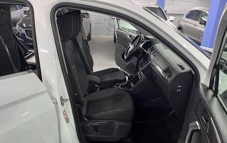 Volkswagen Tiguan II, 2018 год, 2 359 000 рублей, 22 фотография