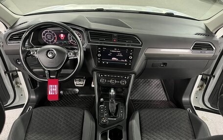 Volkswagen Tiguan II, 2018 год, 2 359 000 рублей, 16 фотография
