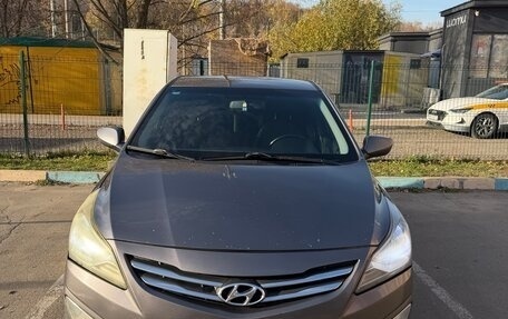 Hyundai Solaris II рестайлинг, 2015 год, 790 000 рублей, 1 фотография