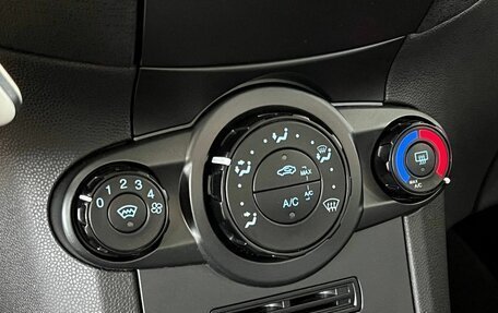 Ford Fiesta, 2015 год, 990 000 рублей, 15 фотография