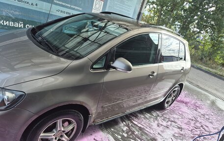 Volkswagen Golf Plus II, 2009 год, 500 000 рублей, 2 фотография