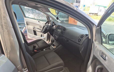 Volkswagen Golf Plus II, 2009 год, 500 000 рублей, 11 фотография