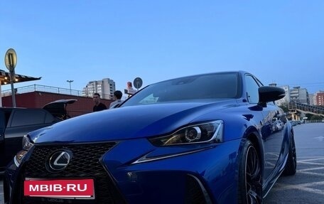 Lexus IS III, 2017 год, 3 500 000 рублей, 2 фотография