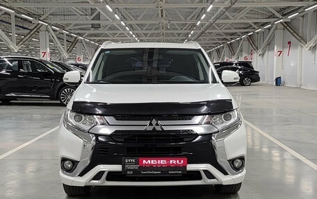 Mitsubishi Outlander III рестайлинг 3, 2022 год, 2 390 000 рублей, 6 фотография