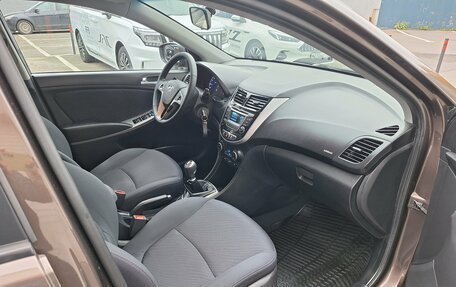 Hyundai Solaris II рестайлинг, 2016 год, 865 000 рублей, 12 фотография