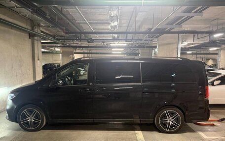 Mercedes-Benz V-Класс, 2024 год, 24 500 000 рублей, 4 фотография