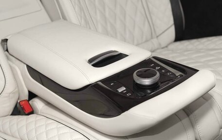 Mercedes-Benz V-Класс, 2024 год, 24 500 000 рублей, 25 фотография