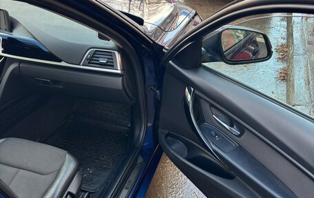 BMW 3 серия, 2018 год, 1 900 000 рублей, 7 фотография