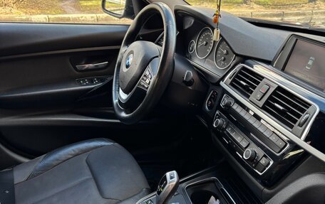 BMW 3 серия, 2018 год, 1 900 000 рублей, 8 фотография