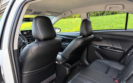 Toyota Yaris XP150 рестайлинг, 2022 год, 2 250 000 рублей, 10 фотография