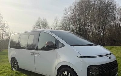 Hyundai Staria, 2024 год, 6 200 000 рублей, 1 фотография