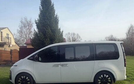 Hyundai Staria, 2024 год, 6 200 000 рублей, 5 фотография