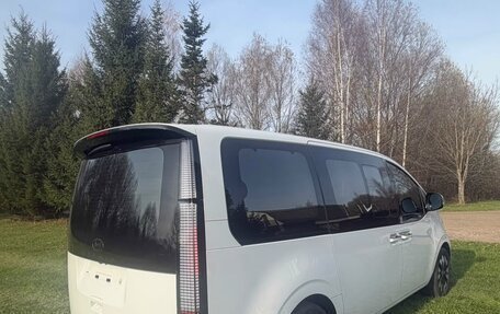 Hyundai Staria, 2024 год, 6 200 000 рублей, 8 фотография