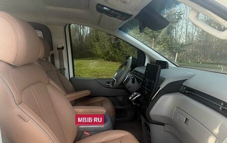Hyundai Staria, 2024 год, 6 200 000 рублей, 10 фотография