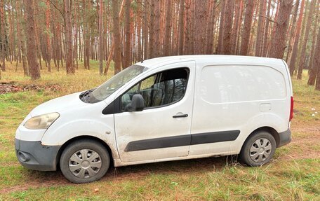 Peugeot Partner II рестайлинг 2, 2011 год, 380 000 рублей, 4 фотография