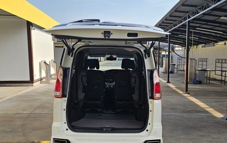 Nissan Serena IV, 2017 год, 1 680 000 рублей, 10 фотография