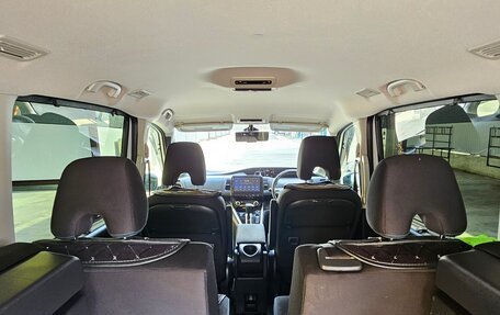 Nissan Serena IV, 2017 год, 1 680 000 рублей, 13 фотография